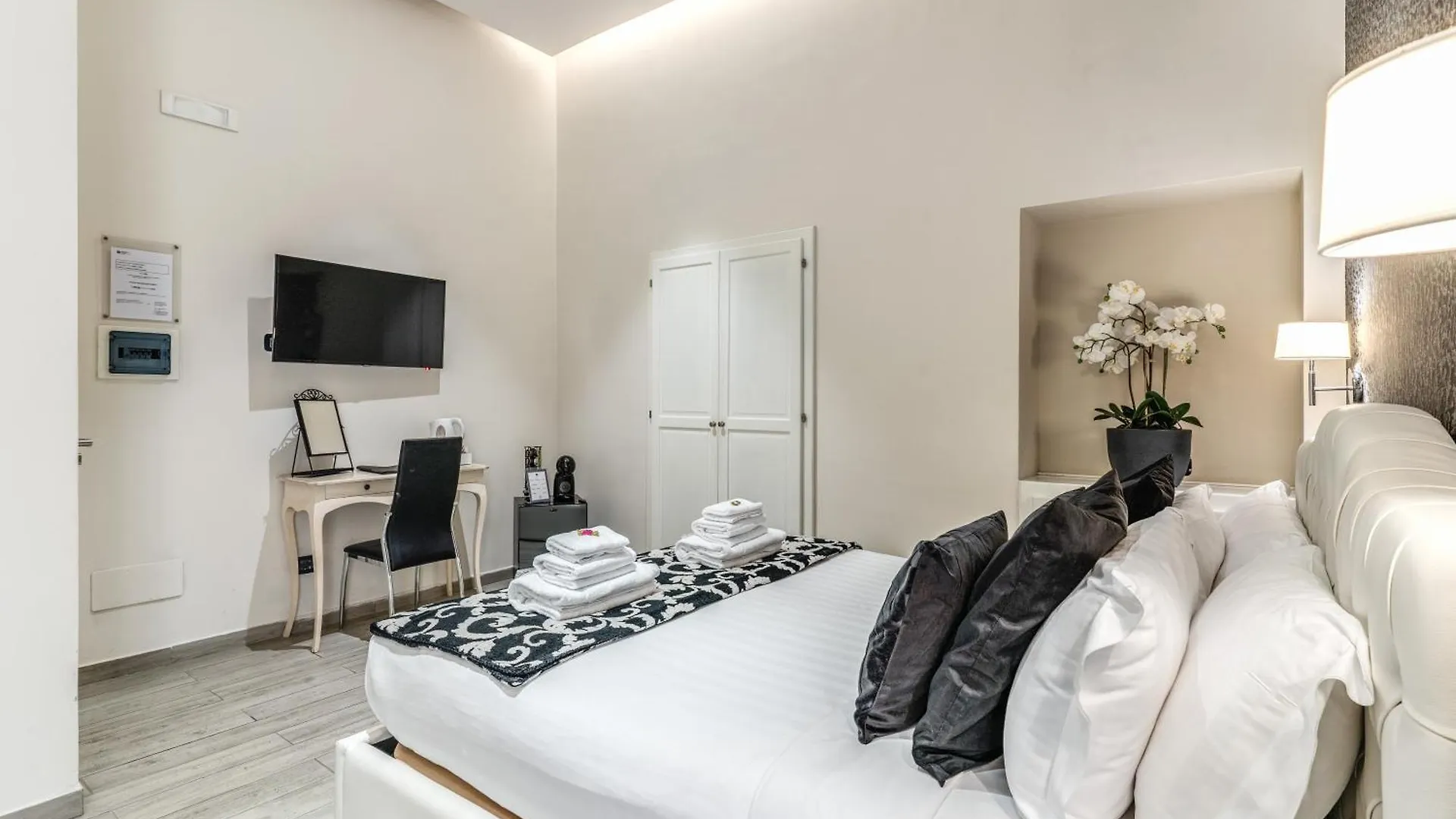 Opera Suites Pinciana Rome 2*,  Italy